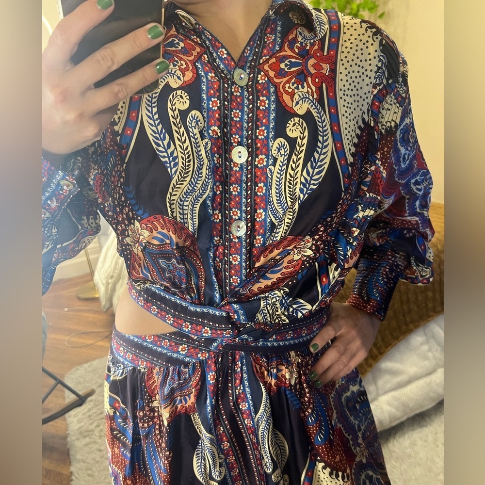 FARM Rio Vibrant Long Sleeve Dress - Picture 6 of 13